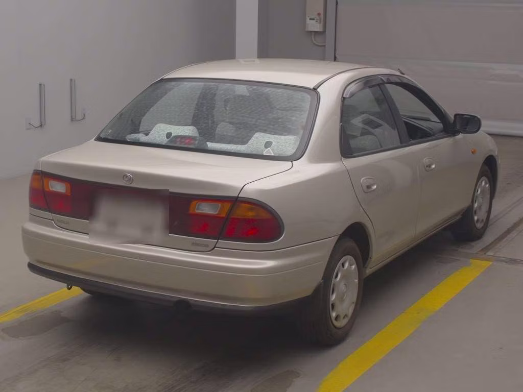 MAZDA FAMILIA