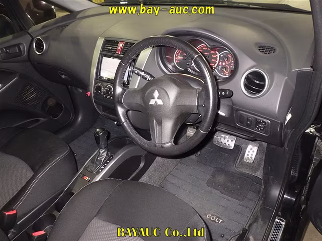 MITSUBISHI COLT