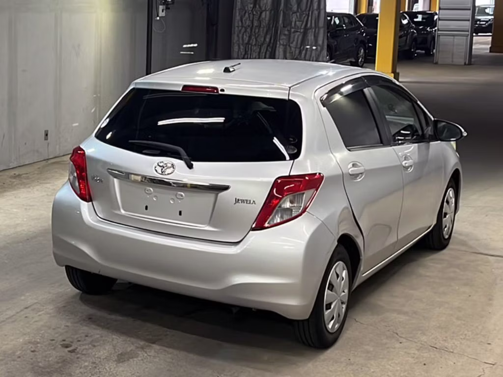 TOYOTA VITZ