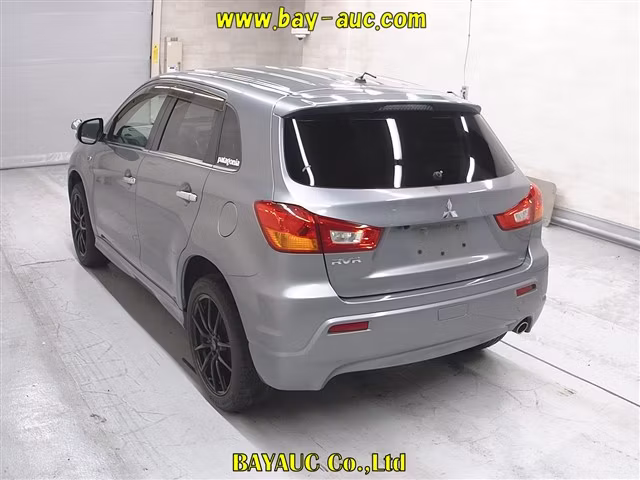 MITSUBISHI RVR