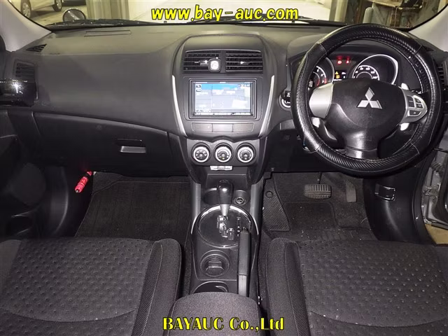 MITSUBISHI RVR