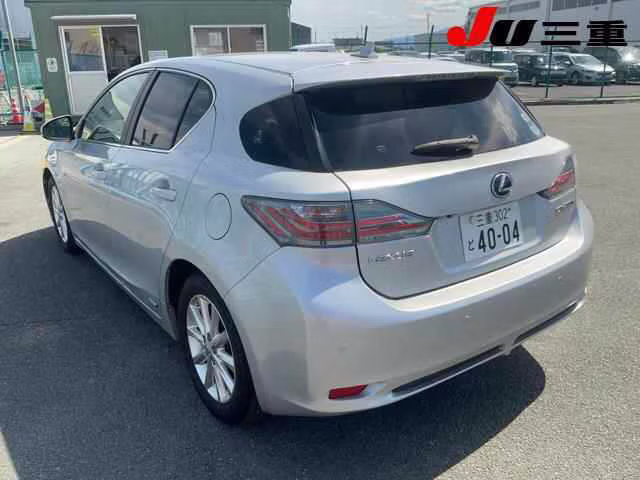LEXUS CT200H