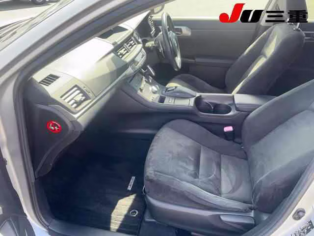 LEXUS CT200H
