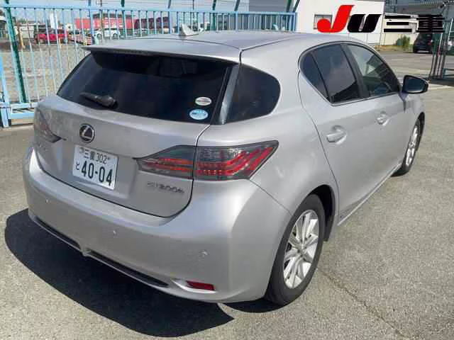 LEXUS CT200H