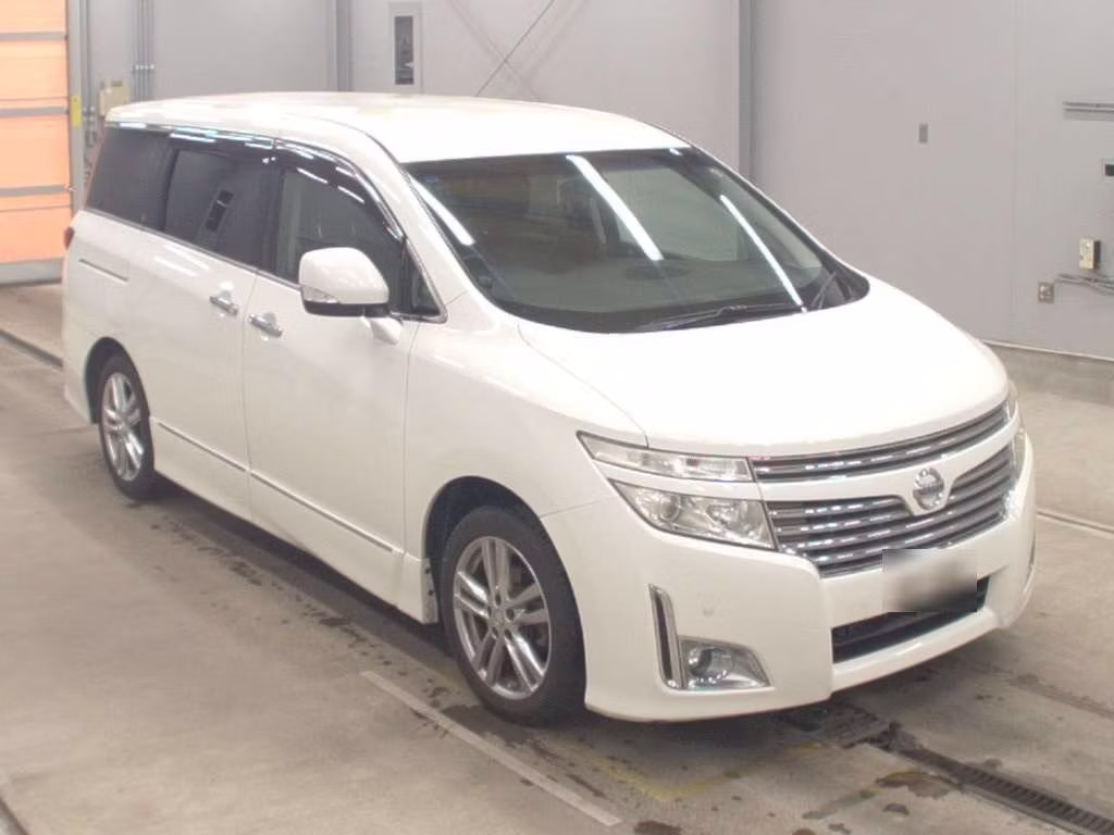 NISSAN ELGRAND
