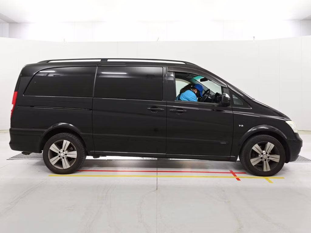 MERCEDES-BENZ V-CLASS