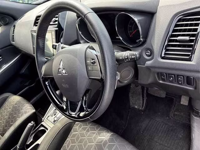 MITSUBISHI RVR