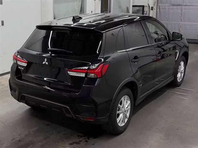 MITSUBISHI RVR