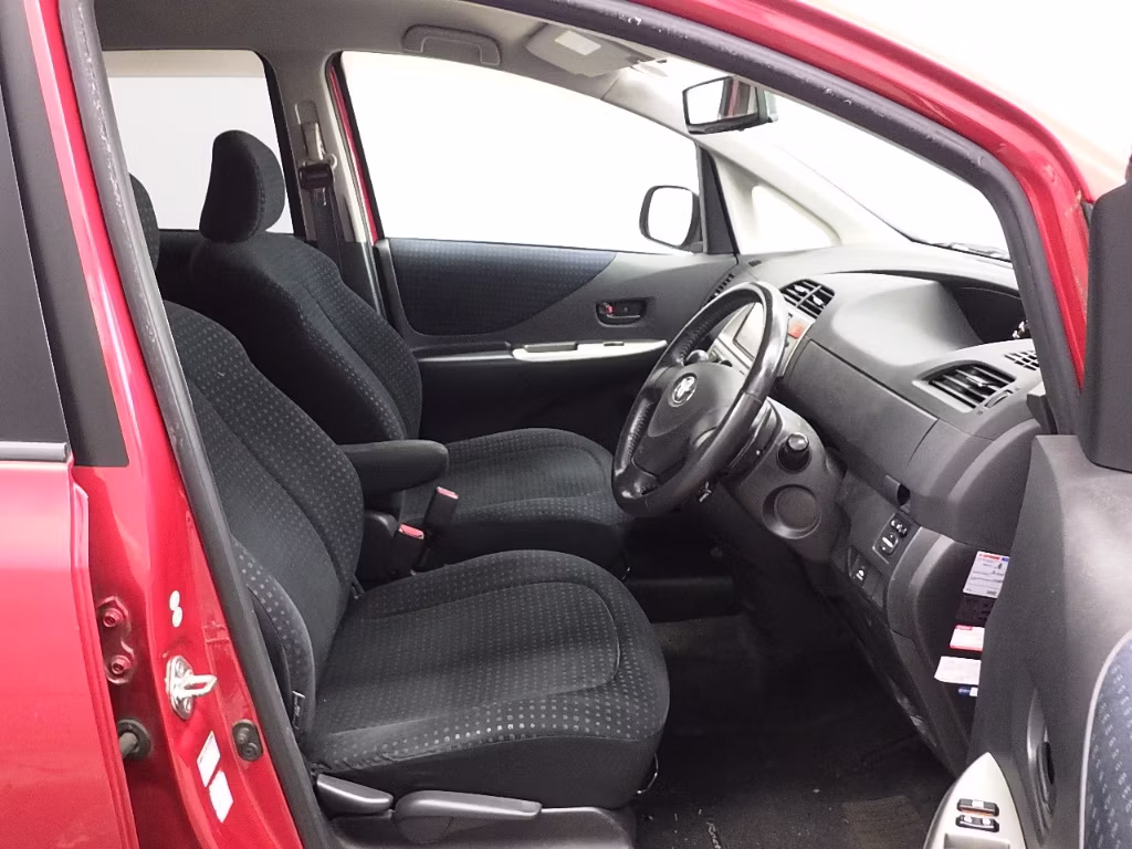 TOYOTA RACTIS