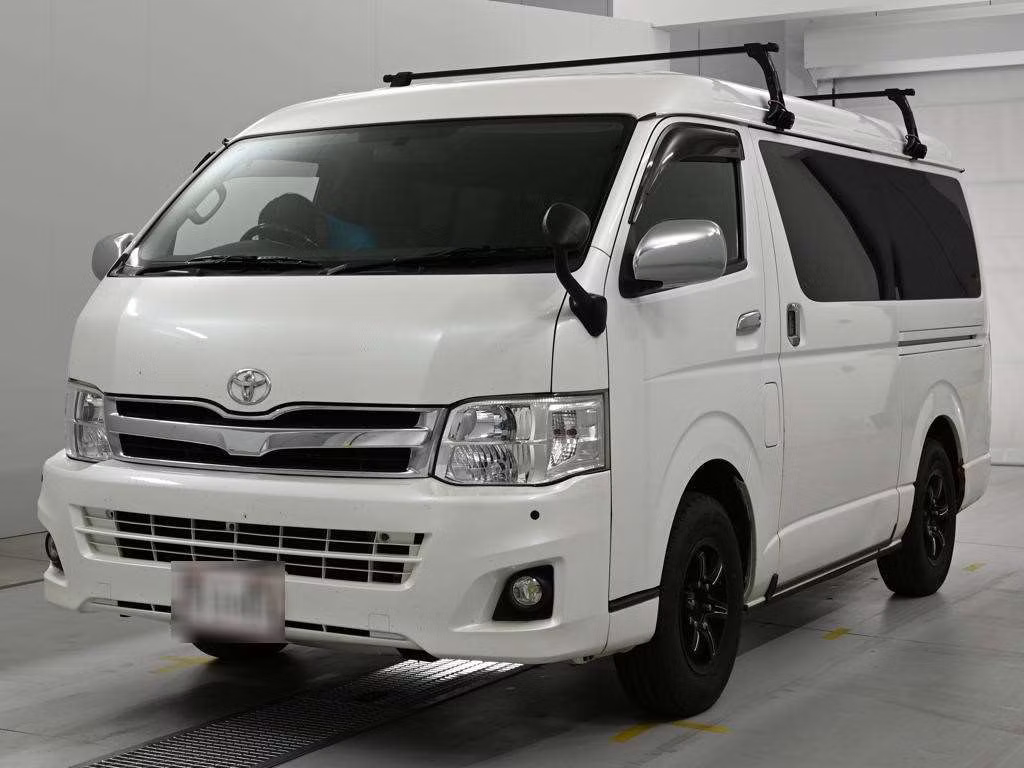 TOYOTA HIACE