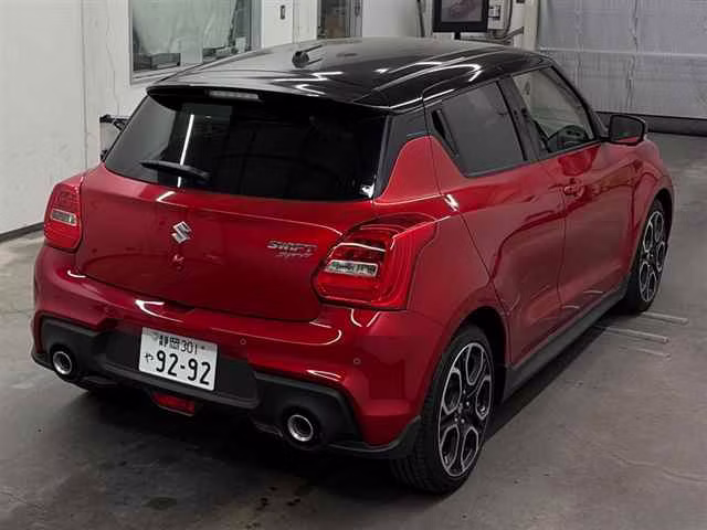 SUZUKI SWIFT