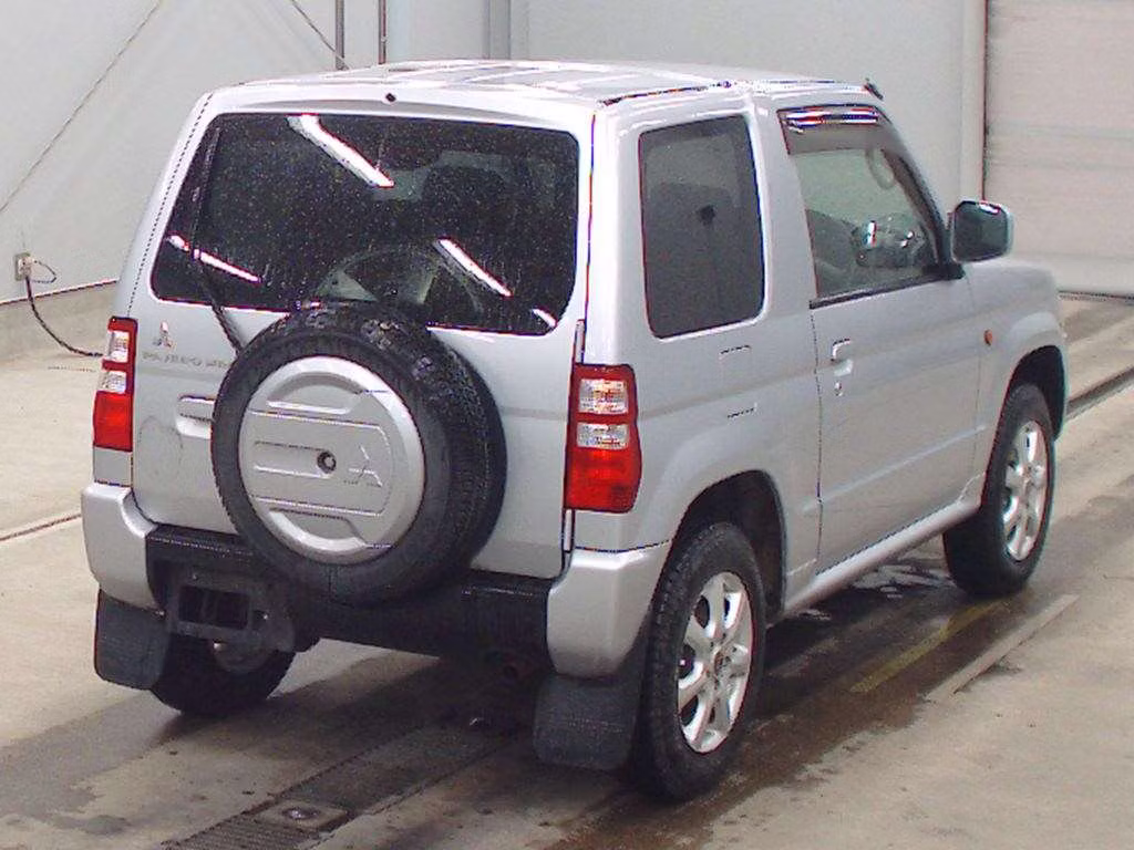 MITSUBISHI PAJERO MINI