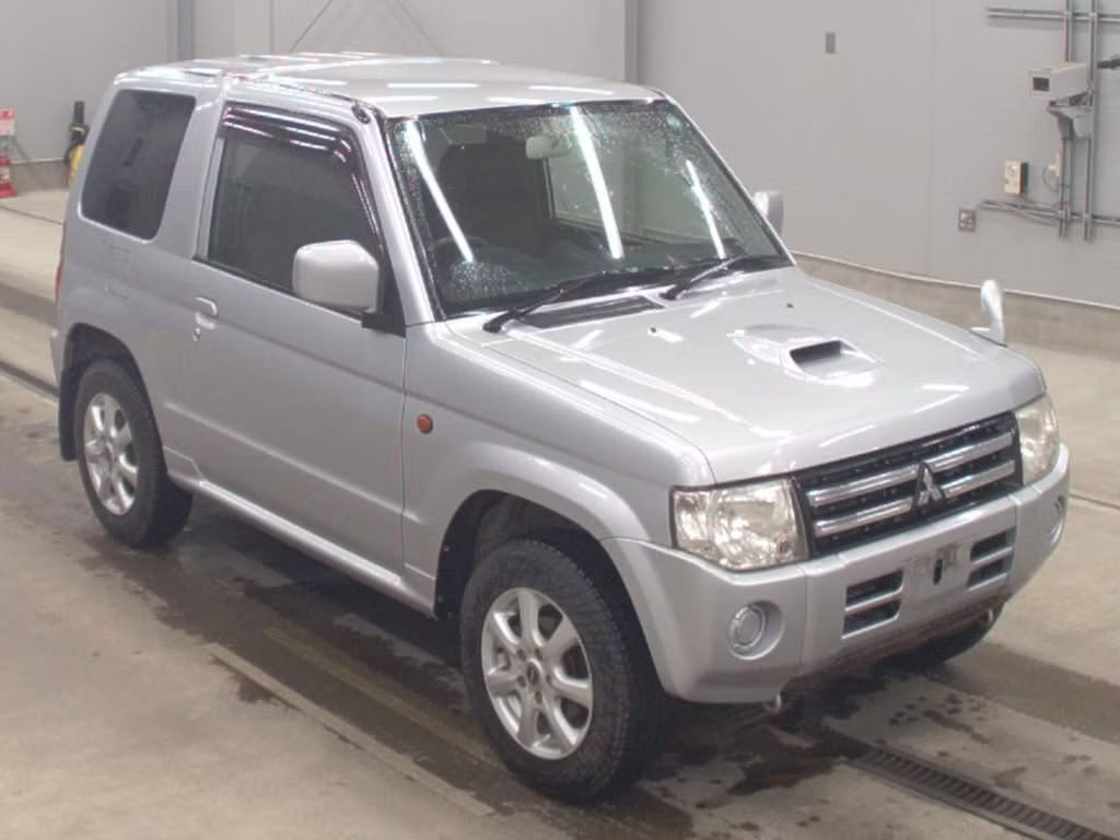 MITSUBISHI PAJERO MINI