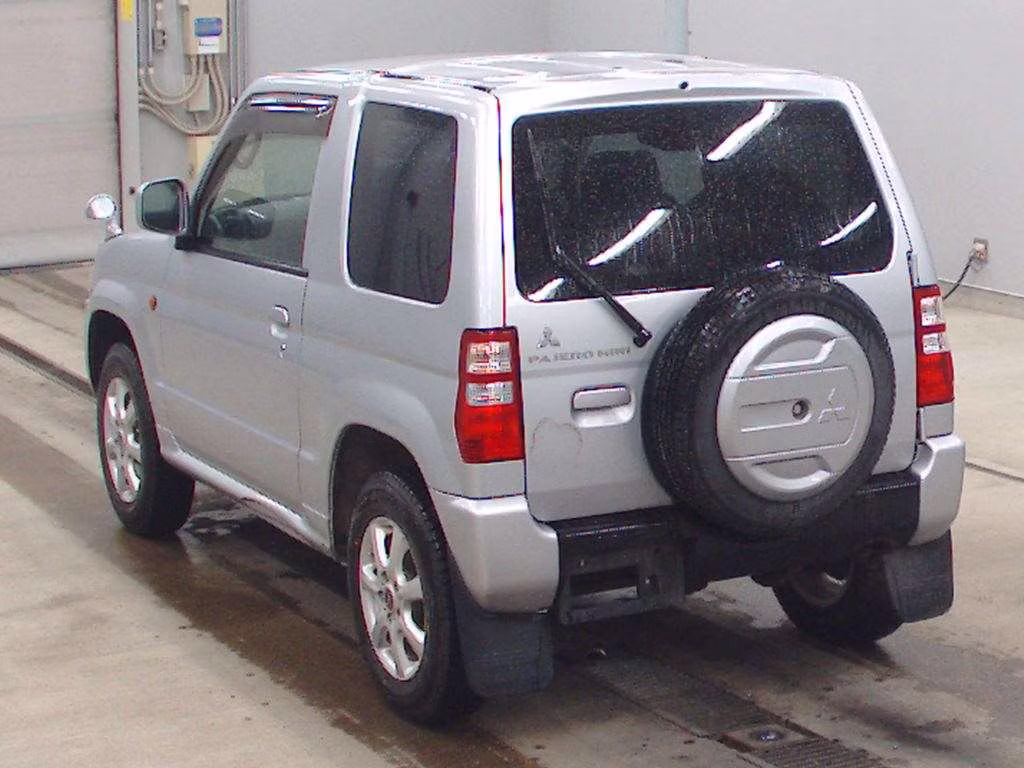 MITSUBISHI PAJERO MINI