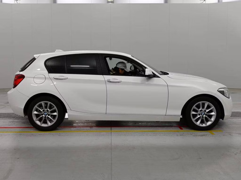 BMW 1-SERIES