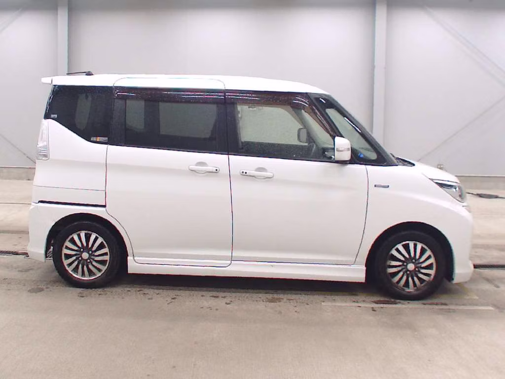 MITSUBISHI DELICA D:2