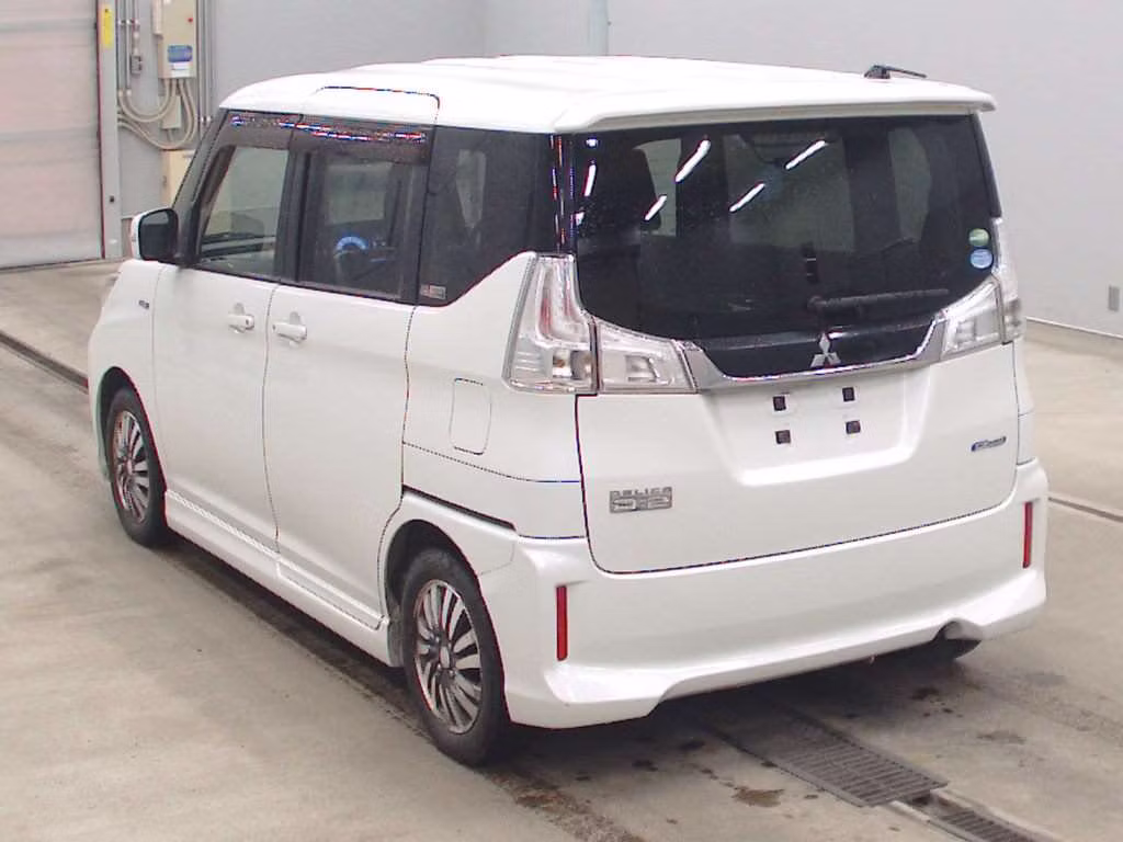 MITSUBISHI DELICA D:2