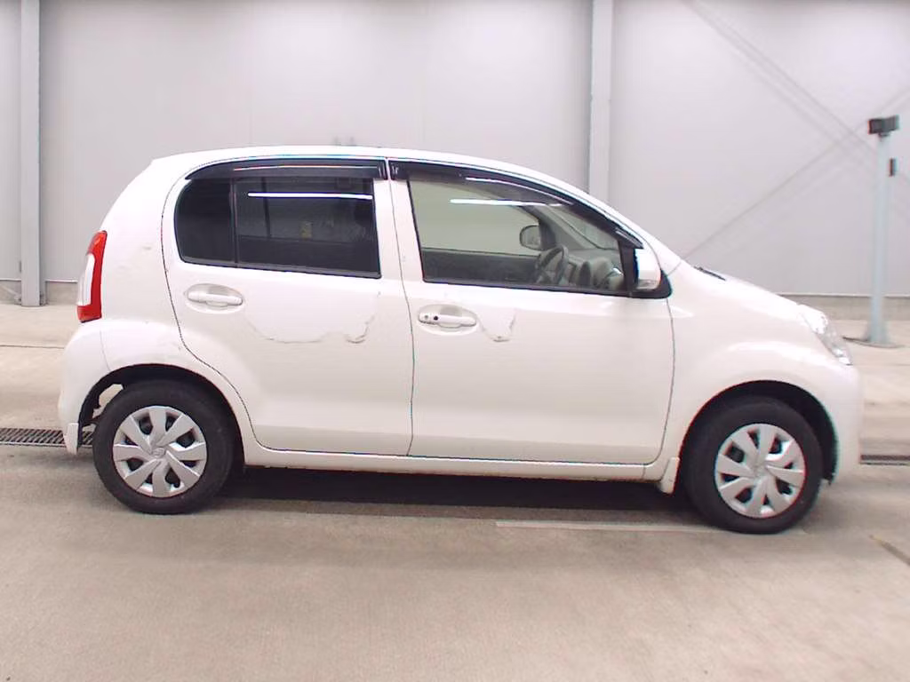 DAIHATSU BOON