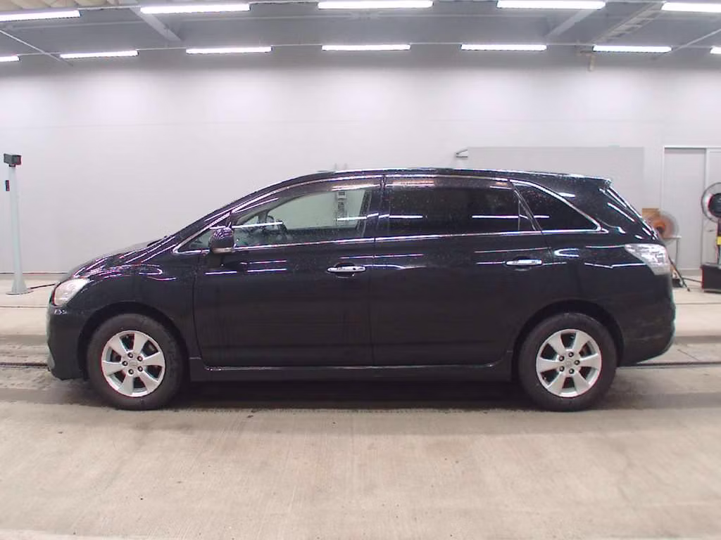 TOYOTA MARK X ZIO