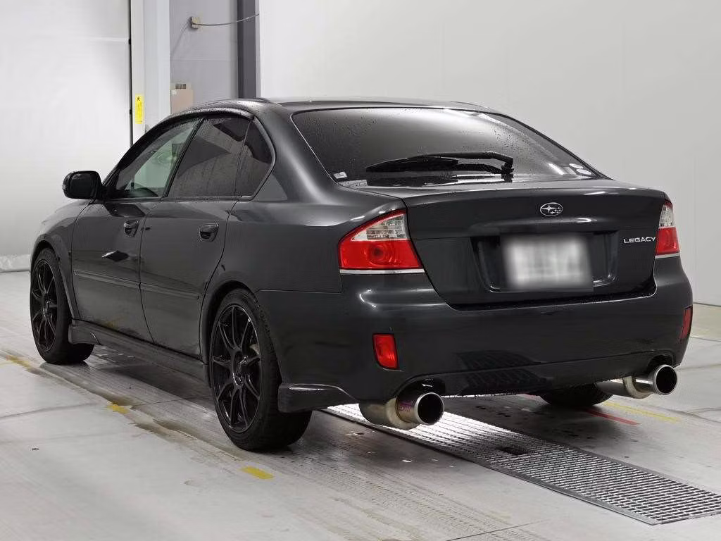 SUBARU LEGACY B4