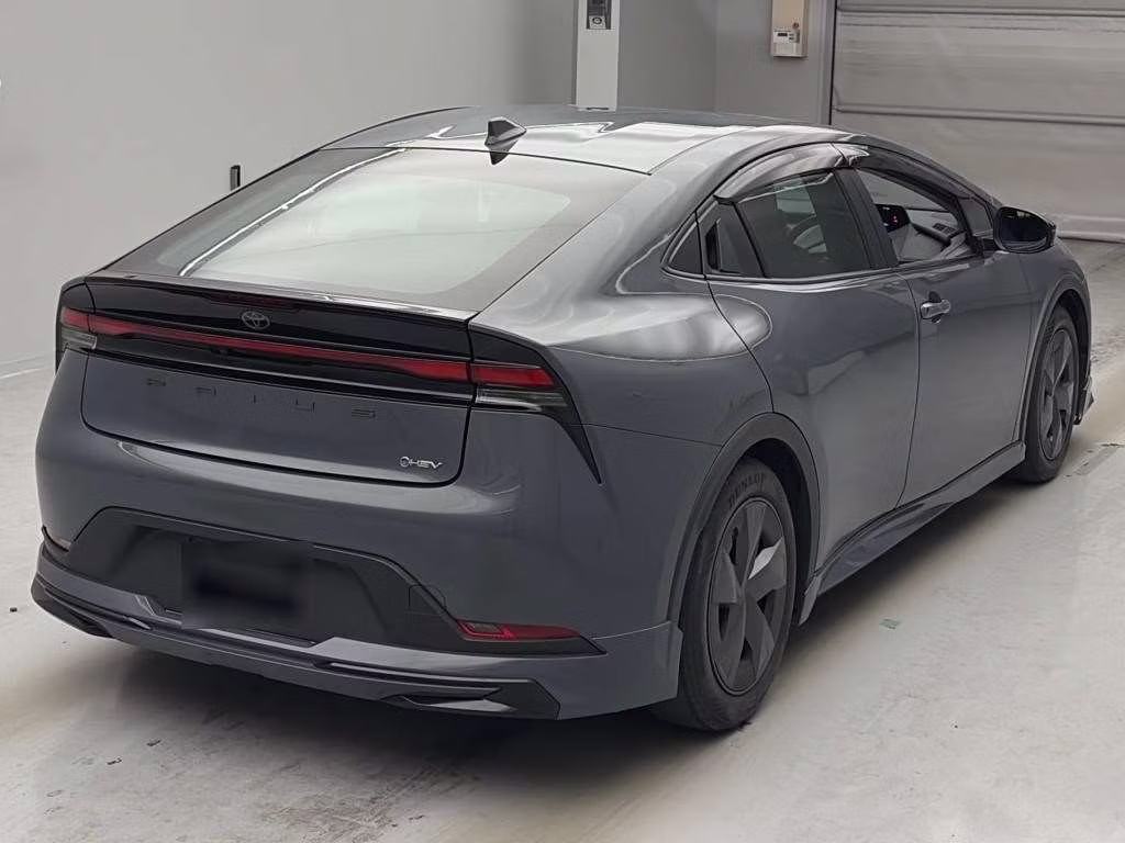 TOYOTA PRIUS