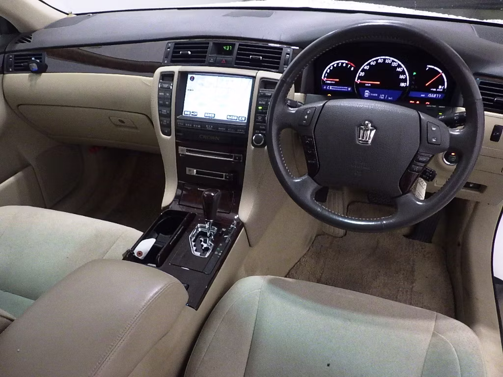 TOYOTA CROWN