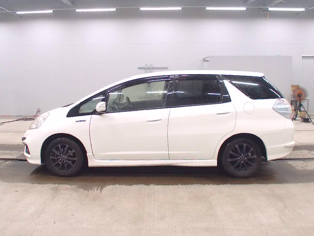 HONDA FIT SHUTTLE