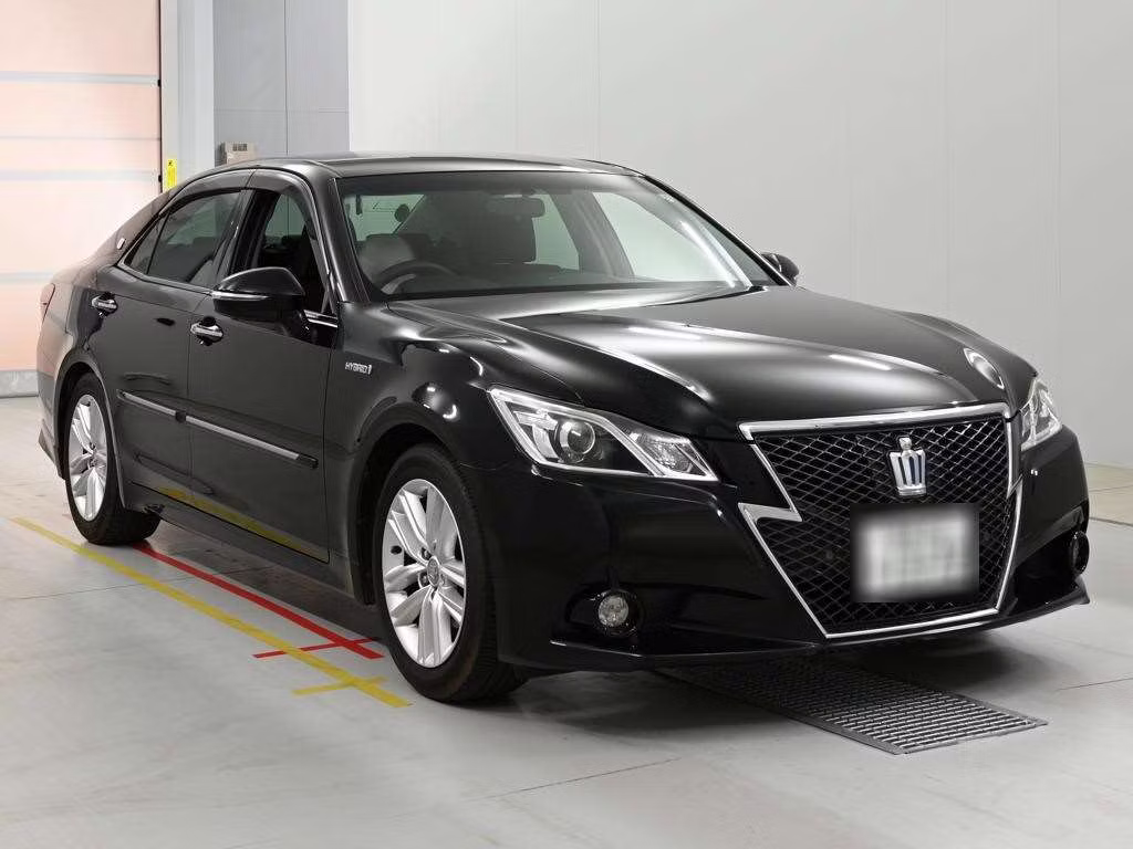 TOYOTA CROWN