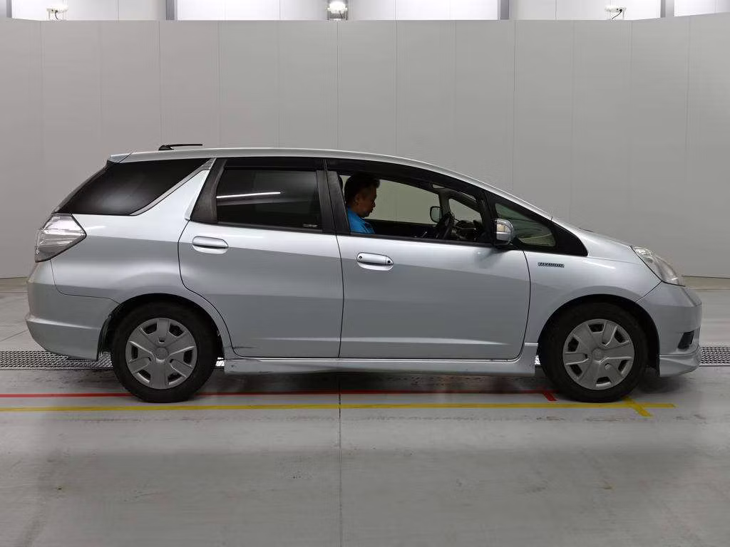 HONDA FIT SHUTTLE