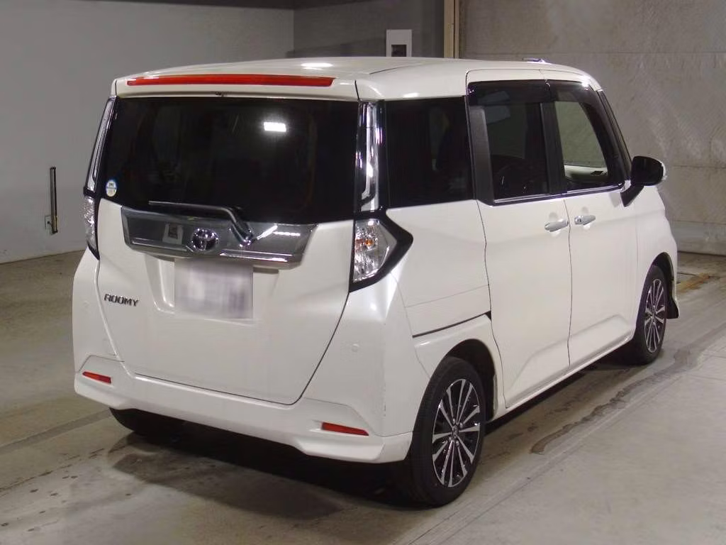 TOYOTA ROOMY