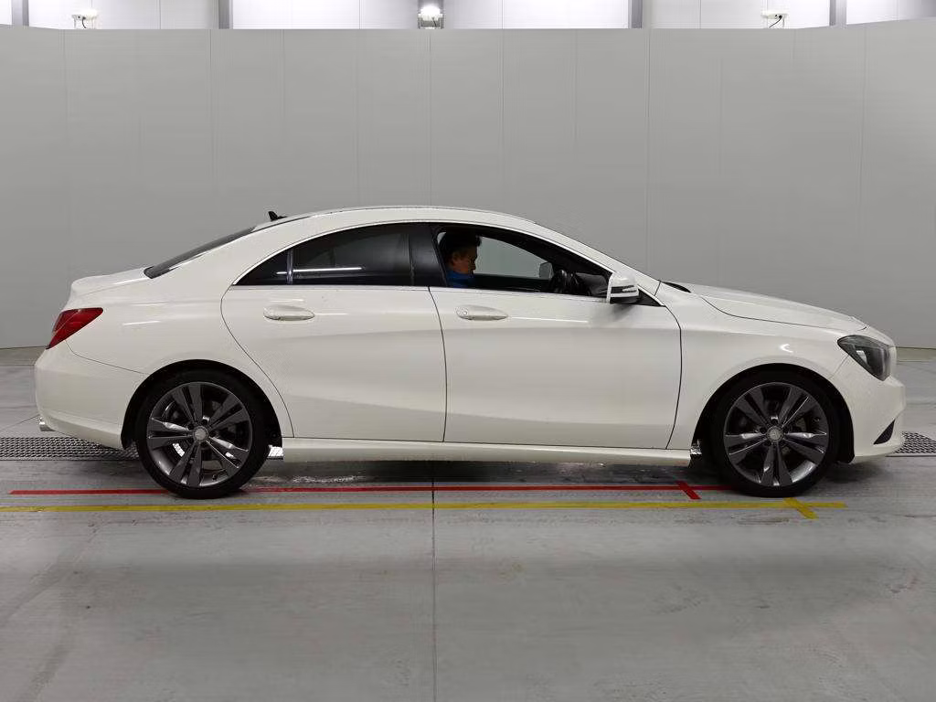 MERCEDES-BENZ CLA-CLASS