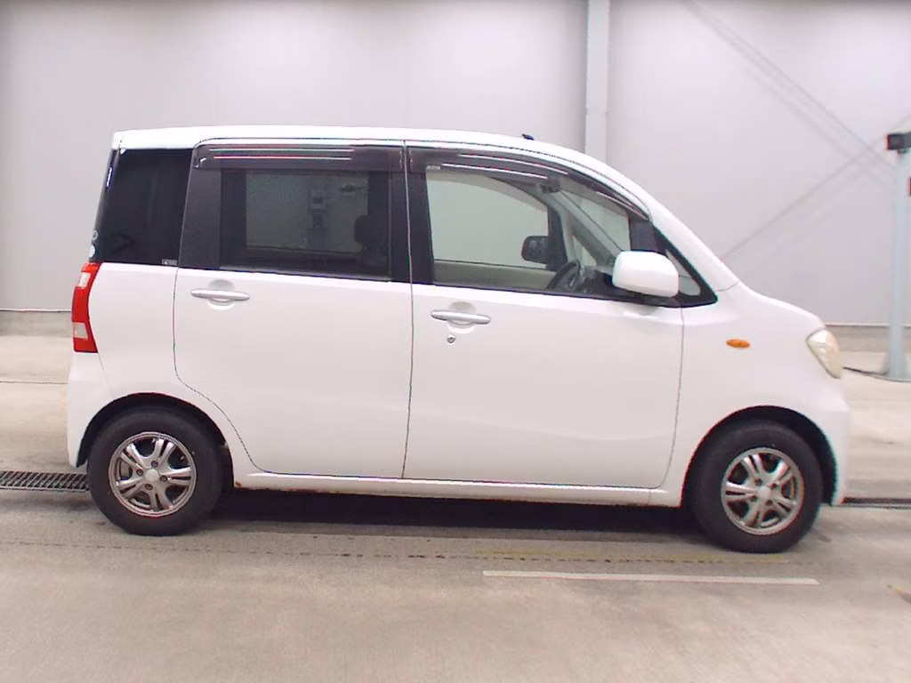 DAIHATSU TANTO EXE