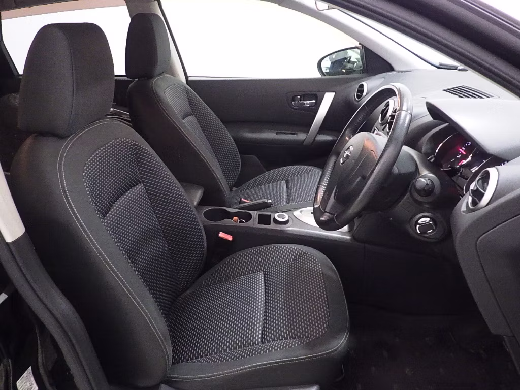 NISSAN DUALIS