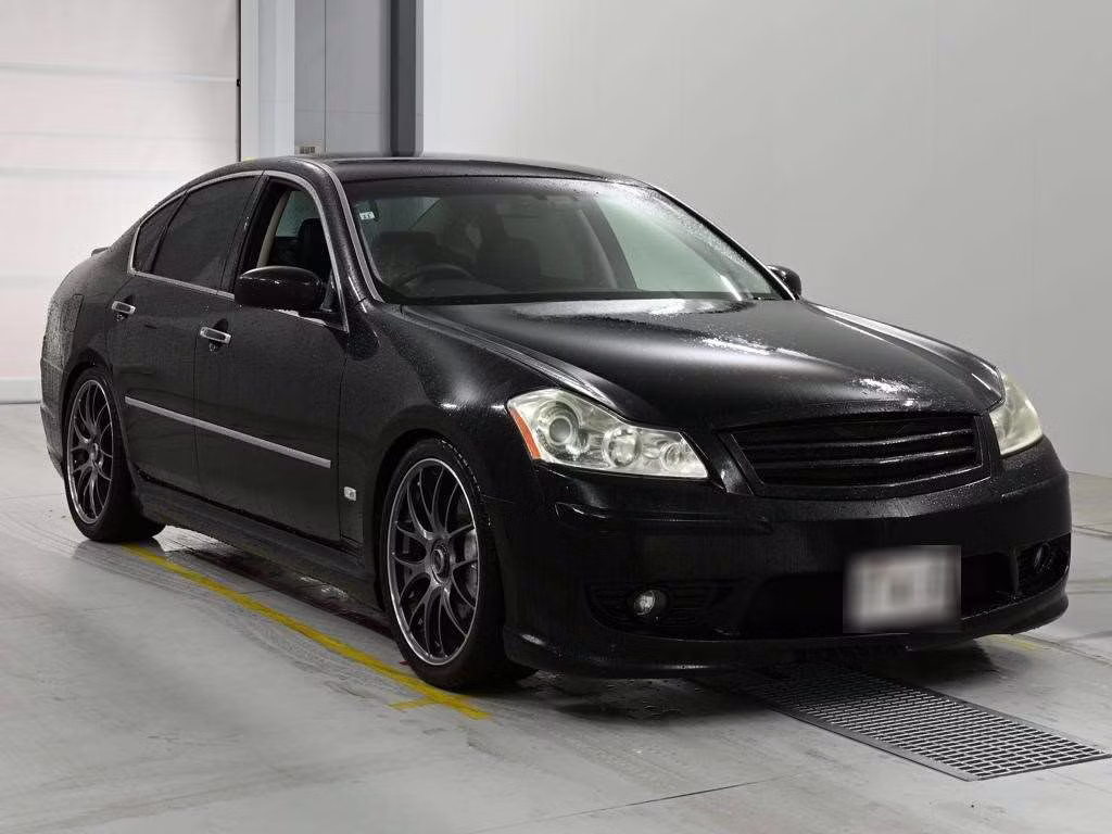 NISSAN FUGA