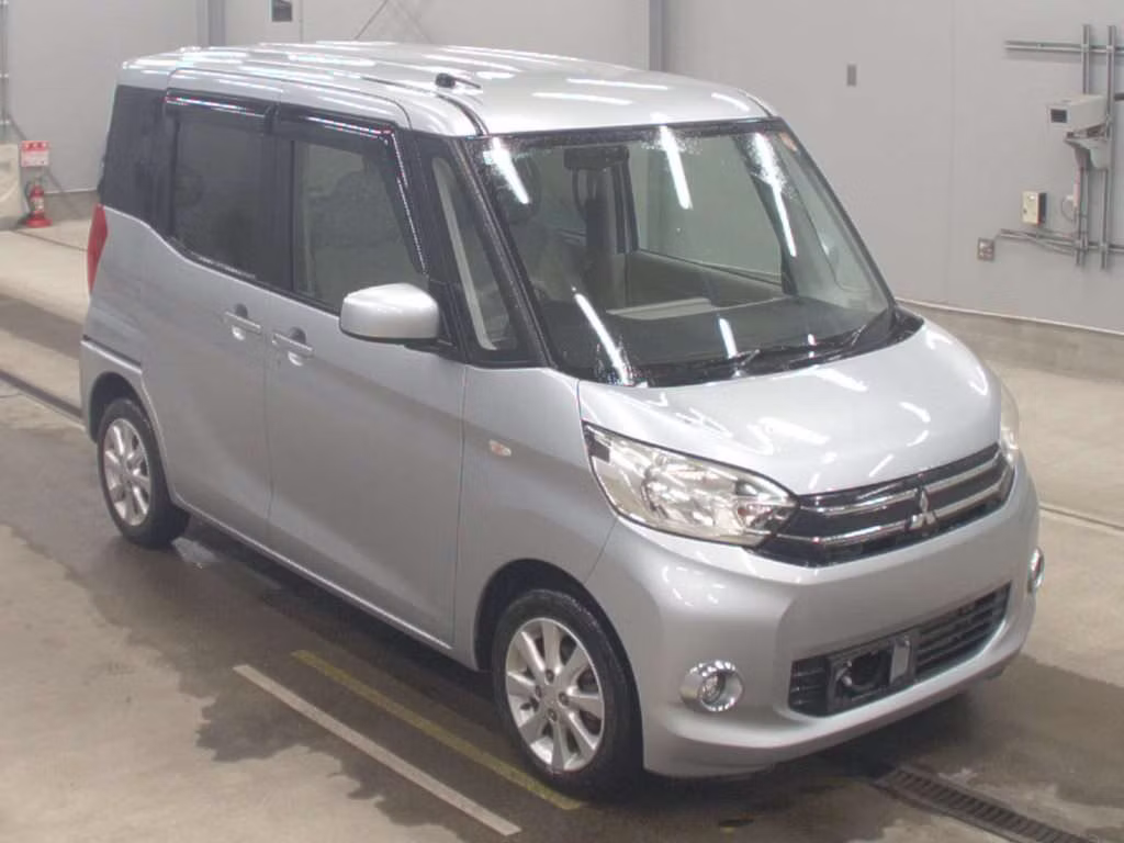 MITSUBISHI EK SPACE