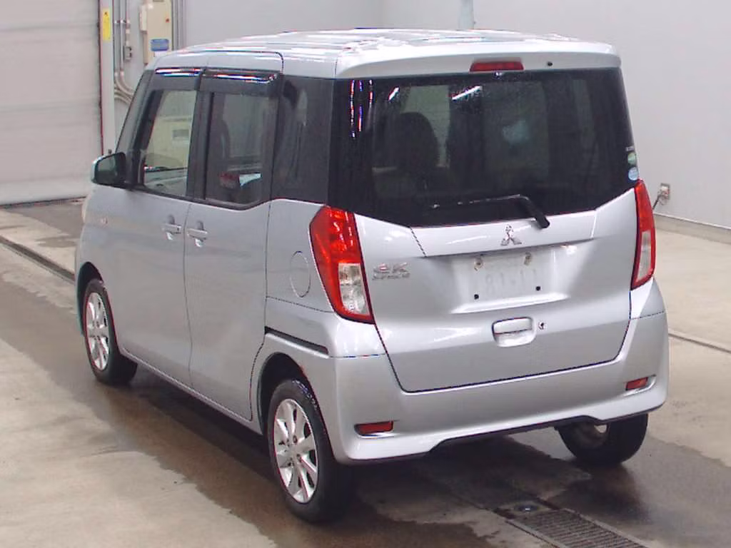 MITSUBISHI EK SPACE