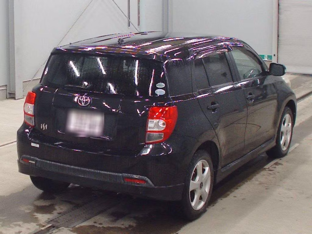 TOYOTA IST