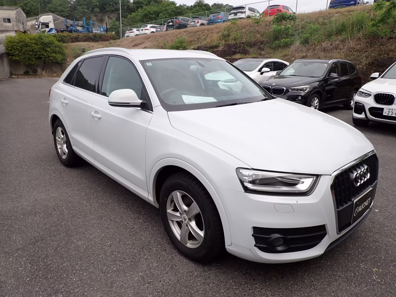AUDI Q3