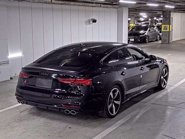 AUDI S5