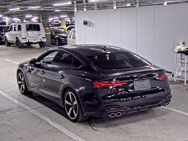 AUDI S5