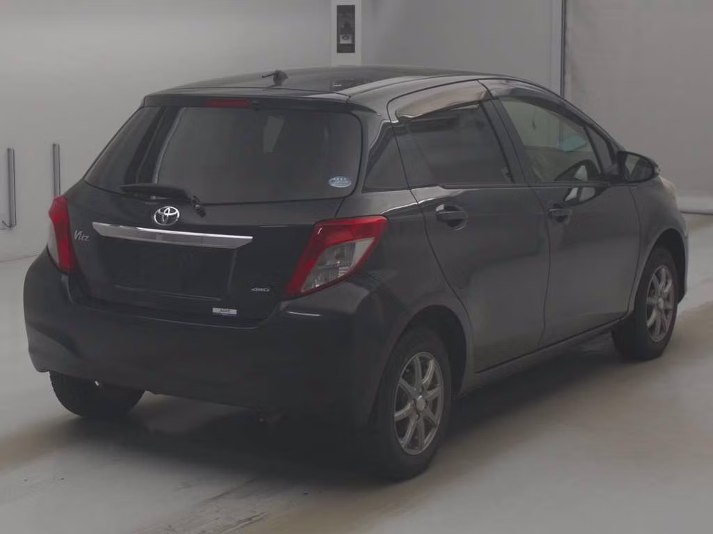 TOYOTA VITZ