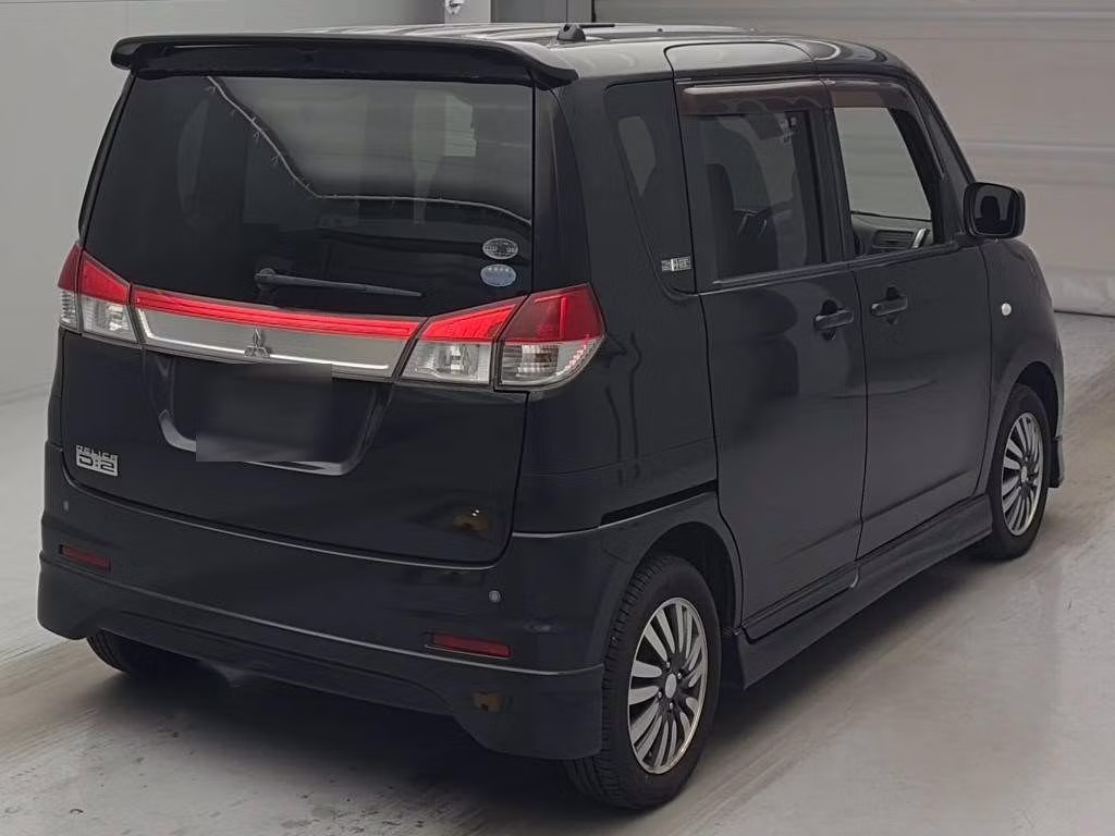 MITSUBISHI DELICA D:2