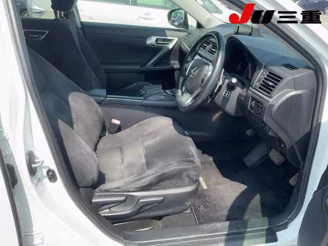 LEXUS CT200H