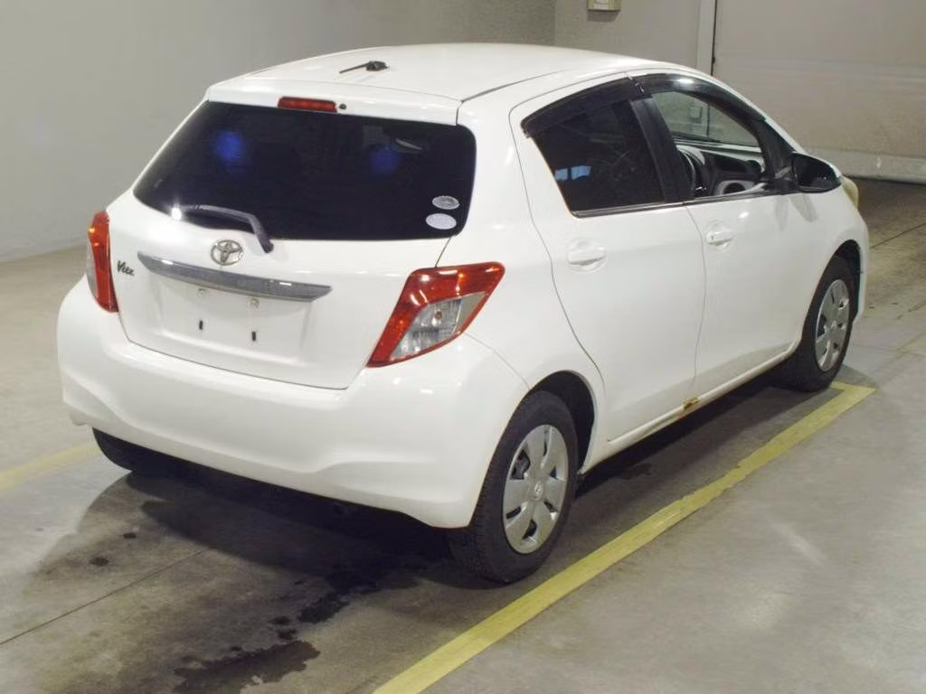 TOYOTA VITZ