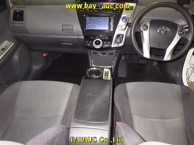 TOYOTA PRIUS ALPHA
