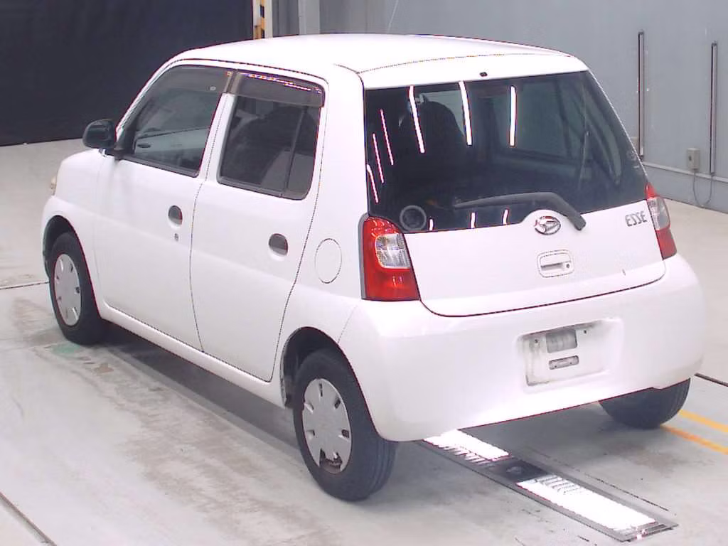 DAIHATSU ESSE
