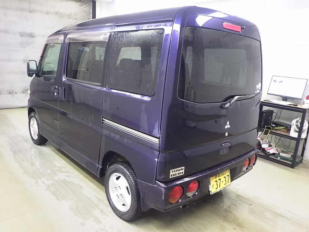 MITSUBISHI TOWN BOX
