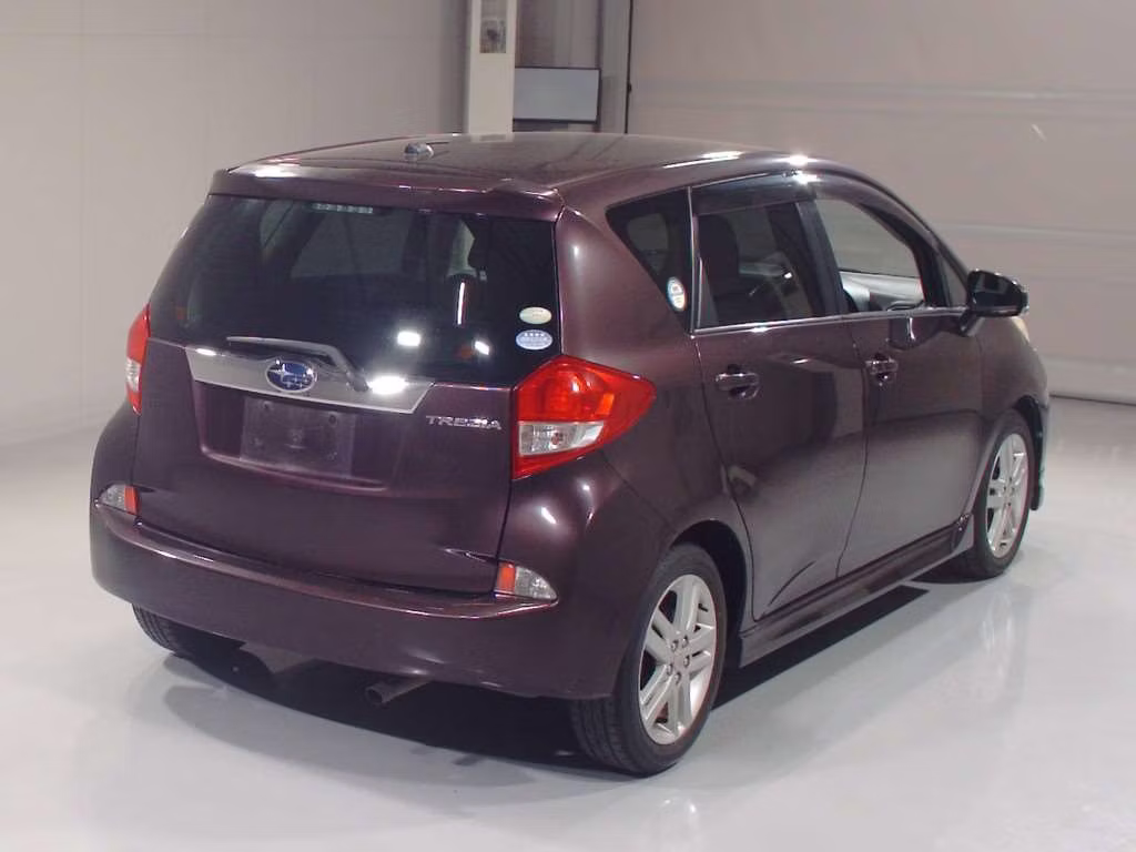 SUBARU TREZIA