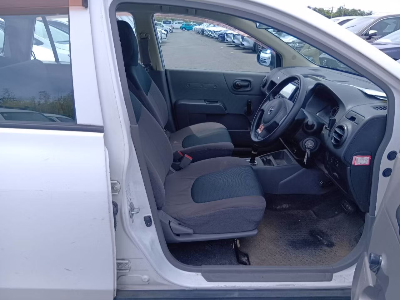 MAZDA FAMILIA