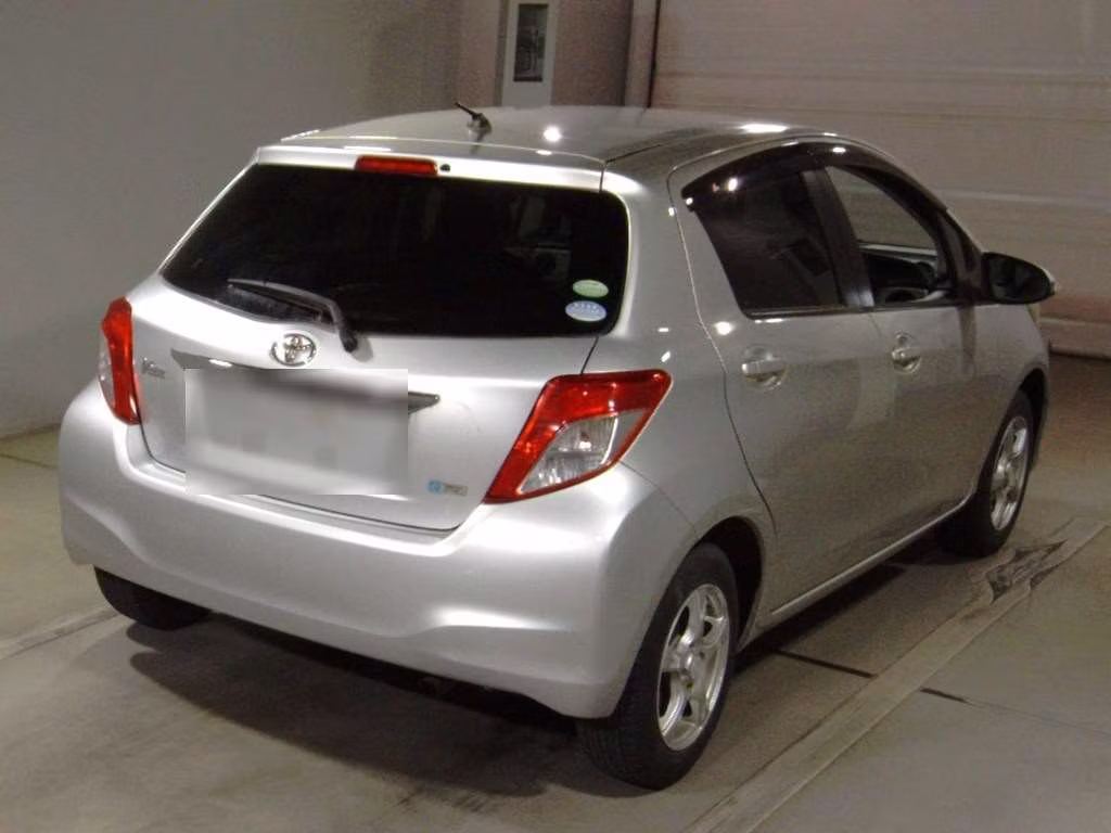 TOYOTA VITZ